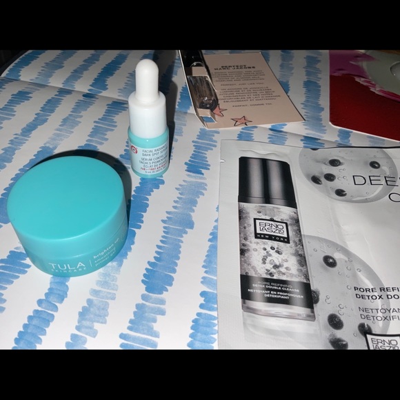 15 piece make-up/skin care samples & trial sizes - Picture 3 of 3